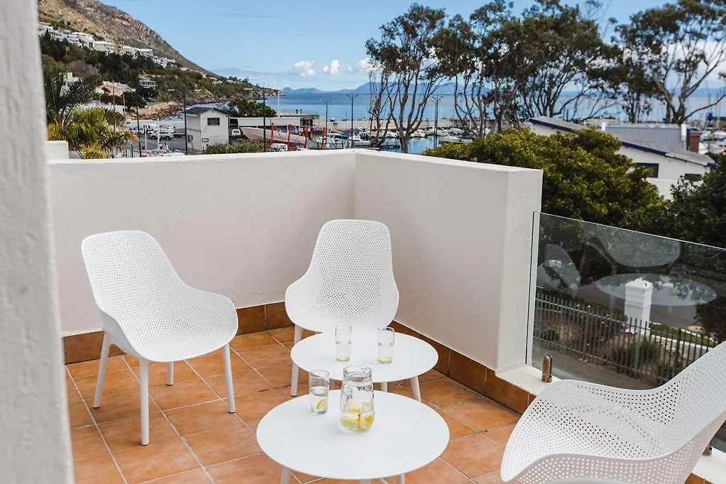 Cape Gordonia Hotel Gordons Bay 4*,